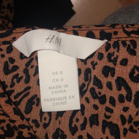 Drawstring Cheetah Print Tank Top - Picture 3 of 4